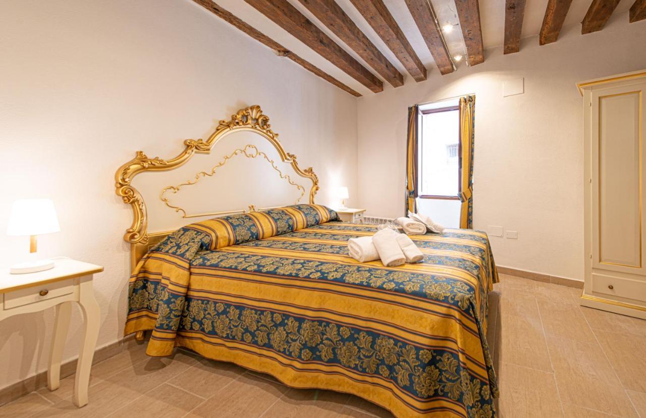 Ca' Leoncino - Venice Canal Front Apartment Exterior photo