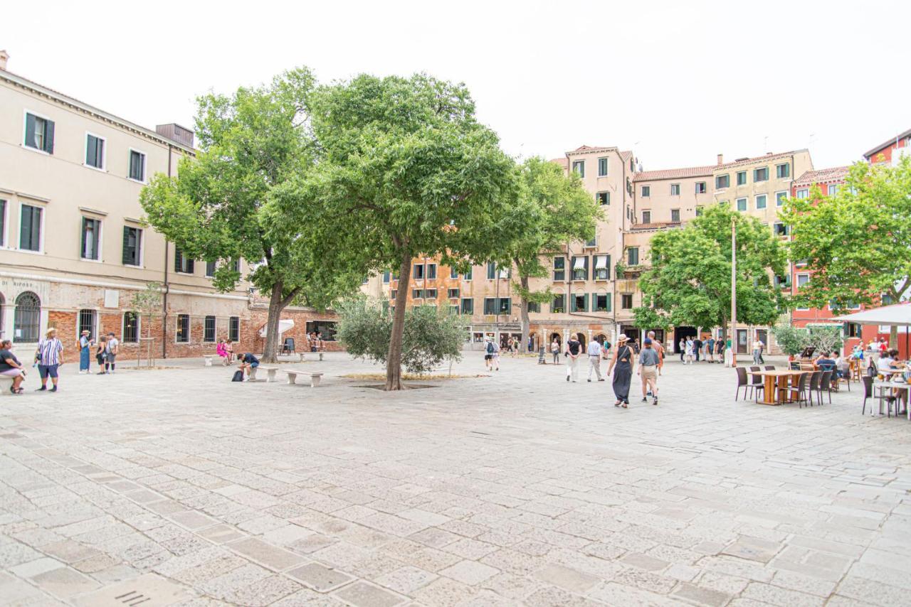 Ca' Leoncino - Venice Canal Front Apartment Exterior photo