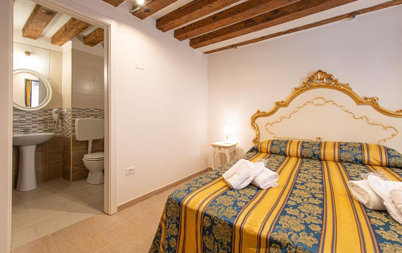 Ca' Leoncino - Venice Canal Front Apartment Exterior photo