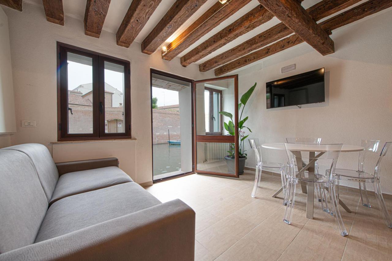 Ca' Leoncino - Venice Canal Front Apartment Exterior photo